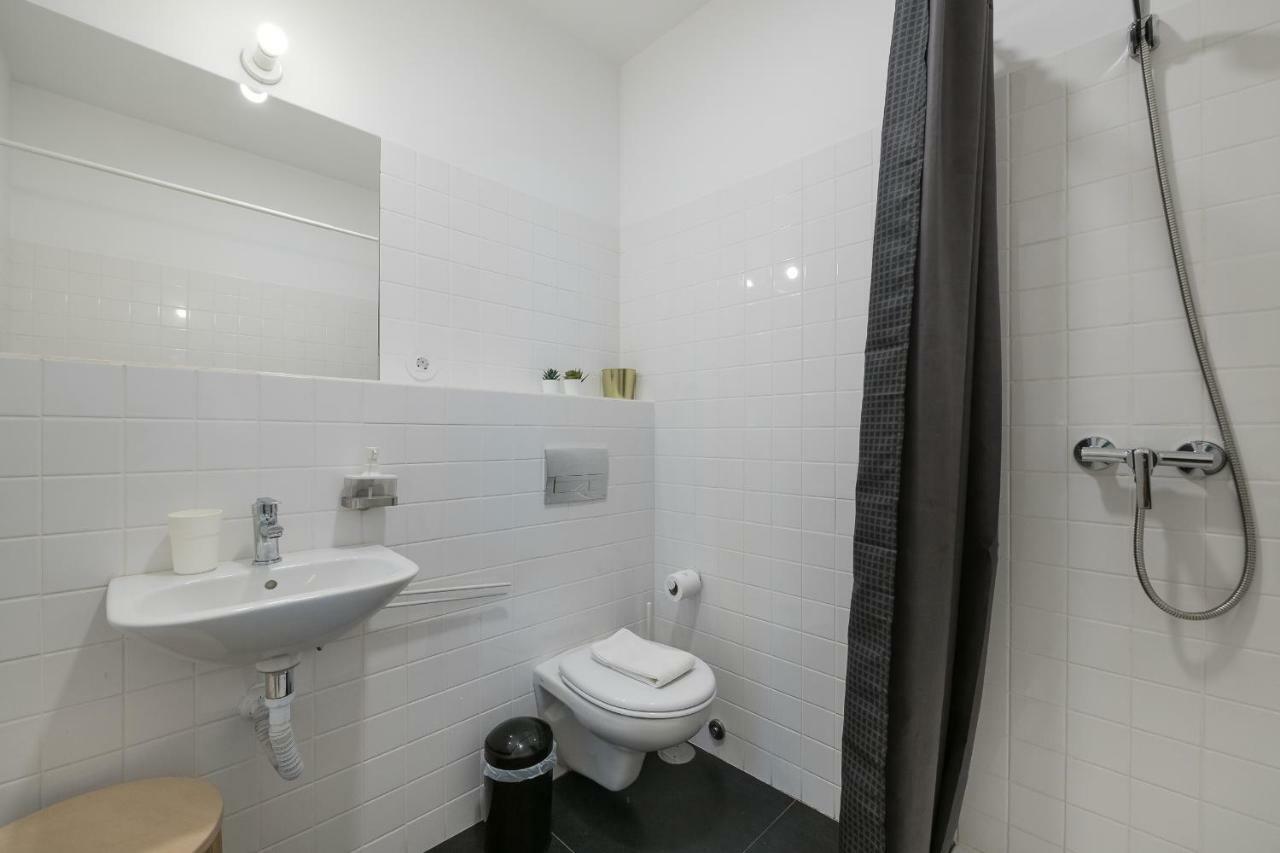 Baixa24 •P2R• Bright Apt In Vibrant Downtown Porto Eksteriør billede